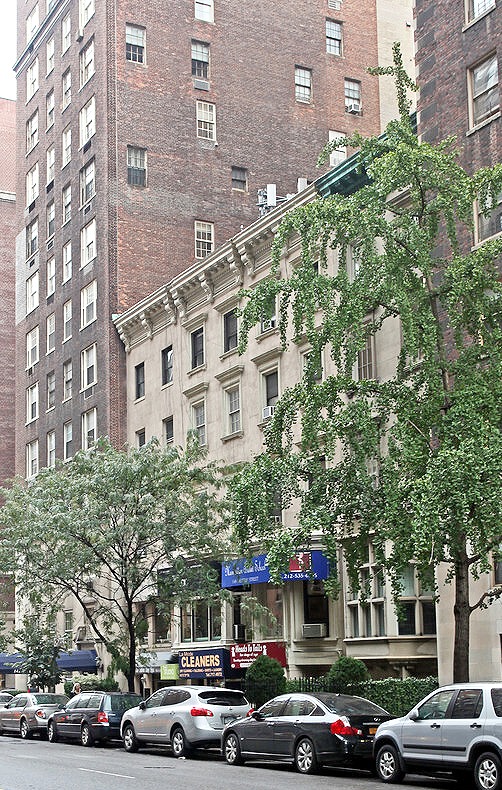 Your ideal psychotherapy office rental in Upper East Side, NYC awaits, featuring City, High Rise, Urban, Apartment Building, Neighborhood for therapists.